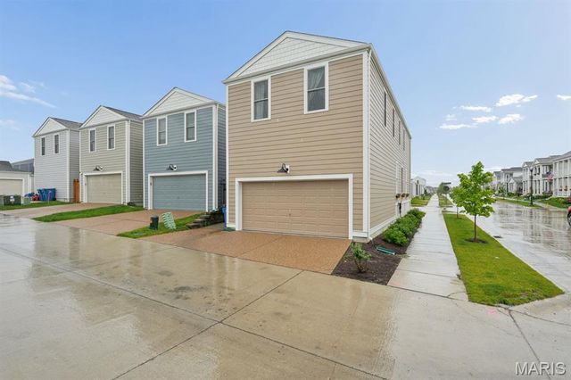 4100 Marais Temps Clair Drive, St Charles, MO 63301