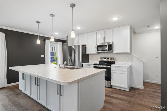 4100 Marais Temps Clair Drive, St Charles, MO 63301