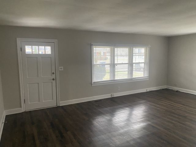 210 W Lokey Ave, Murfreesboro, TN 37130