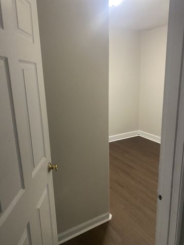 210 W Lokey Ave, Murfreesboro, TN 37130