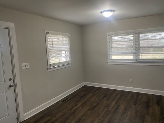 210 W Lokey Ave, Murfreesboro, TN 37130