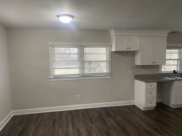 210 W Lokey Ave, Murfreesboro, TN 37130