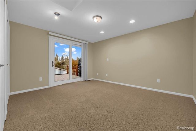 18676 Country Club Circle, Riverview, MI 48193