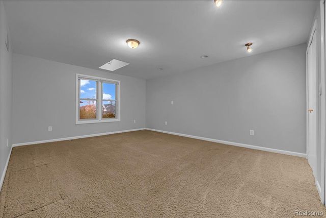 18676 Country Club Circle, Riverview, MI 48193