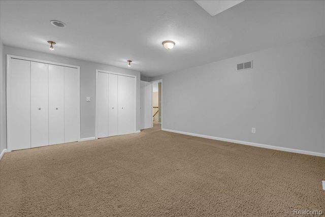 18676 Country Club Circle, Riverview, MI 48193