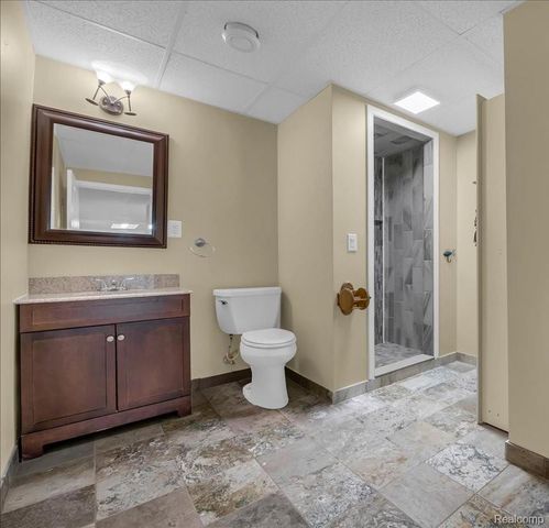 18676 Country Club Circle, Riverview, MI 48193