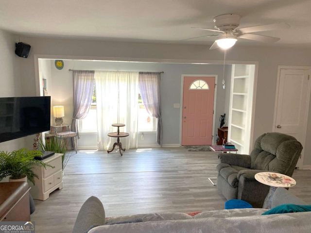 892 Wayland Court SE, Smyrna, GA 30080