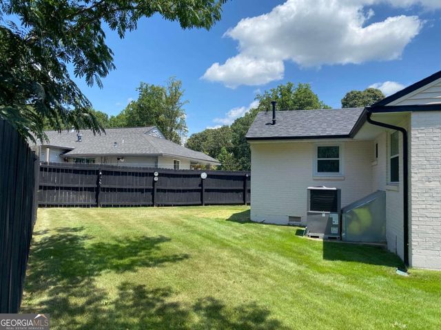 892 Wayland Court SE, Smyrna, GA 30080