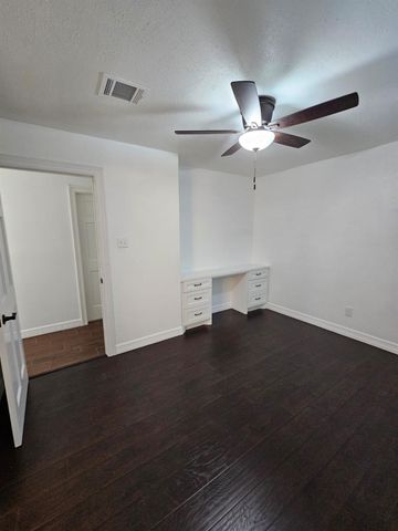 201 Libby Circle W, Willis, TX 77378