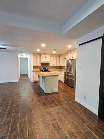 201 Libby Circle W, Willis, TX 77378