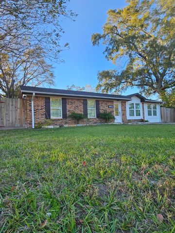 201 Libby Circle W, Willis, TX 77378