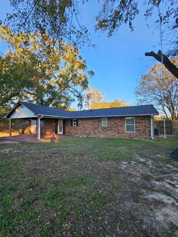 201 Libby Circle W, Willis, TX 77378