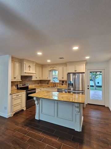 201 Libby Circle W, Willis, TX 77378