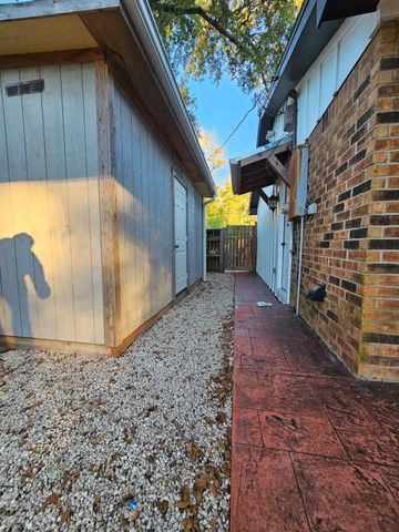 201 Libby Circle W, Willis, TX 77378