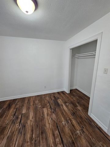 201 Libby Circle W, Willis, TX 77378