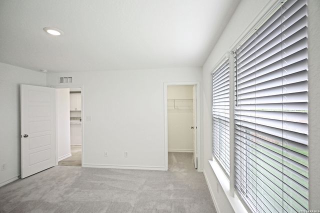 946 BLUEGRASS PT, New Braunfels, TX 78130