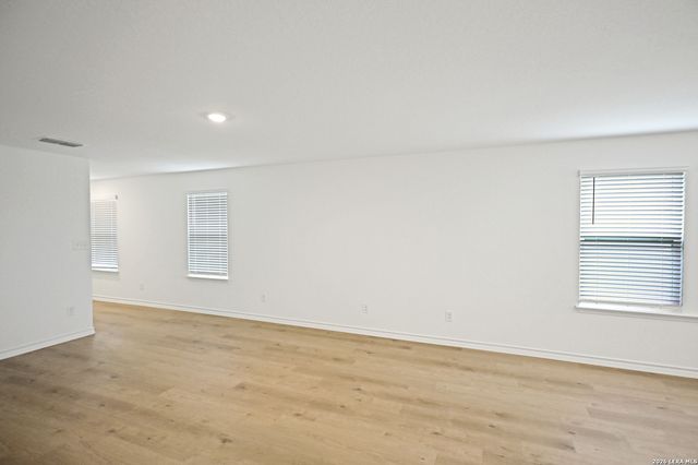 946 BLUEGRASS PT, New Braunfels, TX 78130