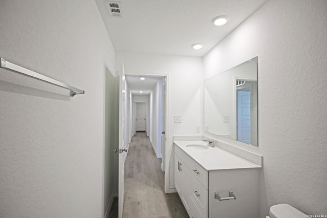 946 BLUEGRASS PT, New Braunfels, TX 78130