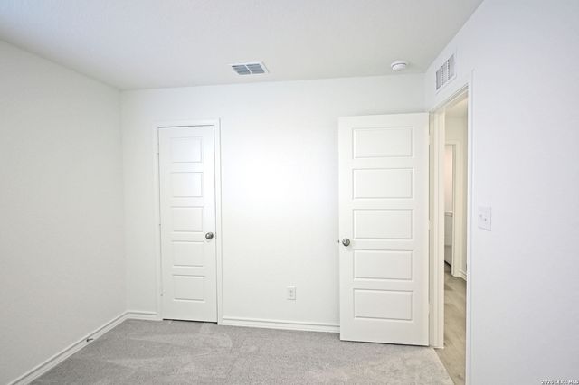 946 BLUEGRASS PT, New Braunfels, TX 78130