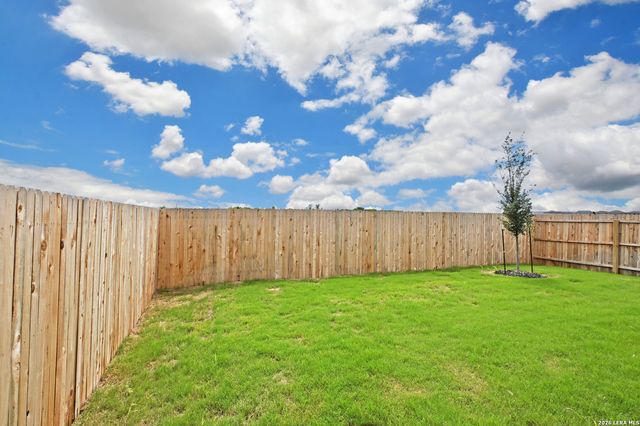 946 BLUEGRASS PT, New Braunfels, TX 78130