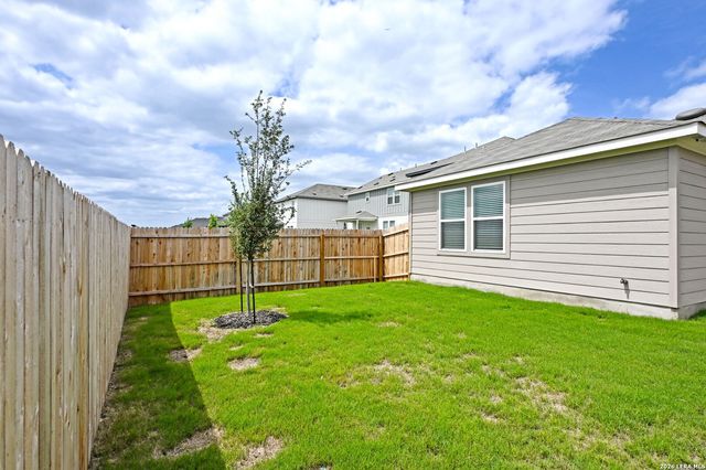 946 BLUEGRASS PT, New Braunfels, TX 78130