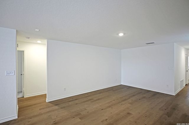 946 BLUEGRASS PT, New Braunfels, TX 78130