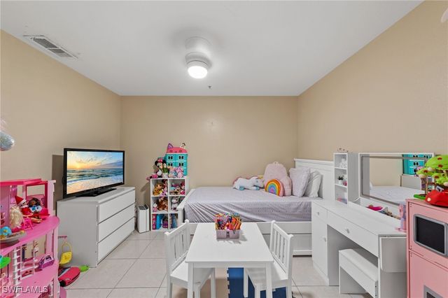 8550 Kingbird LOOP 639, Estero, FL 33967