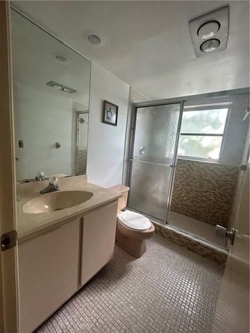 3970 OAKS CLUBHOUSE Drive 310, Pompano Beach, FL 33069