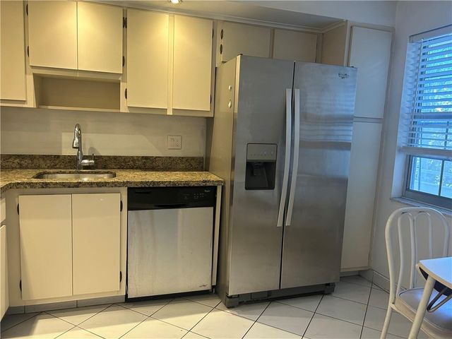 3970 OAKS CLUBHOUSE Drive 310, Pompano Beach, FL 33069