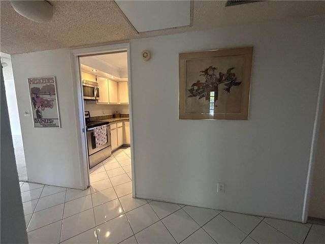 3970 OAKS CLUBHOUSE Drive 310, Pompano Beach, FL 33069