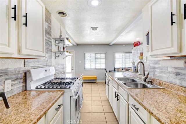 26316 Investors Pl, Hemet, CA 92544
