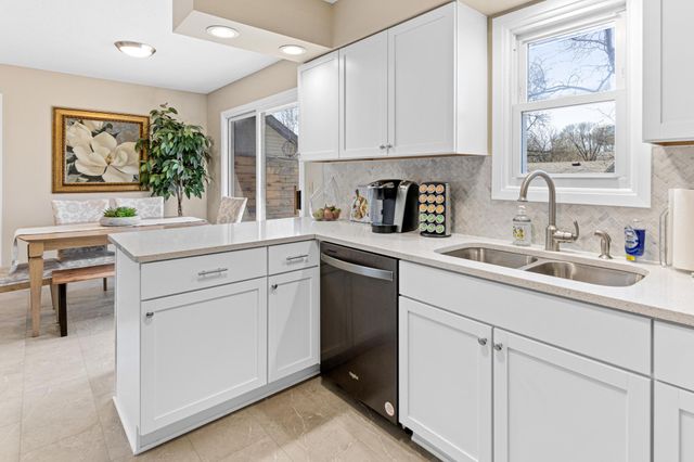 8429 66th Street S, Cottage Grove, MN 55016