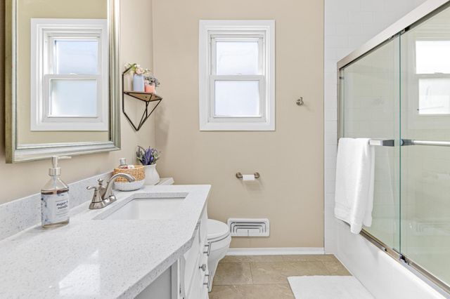 8429 66th Street S, Cottage Grove, MN 55016