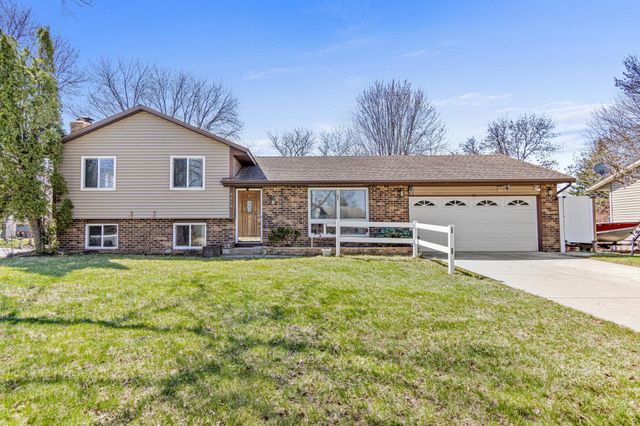 8429 66th Street S, Cottage Grove, MN 55016