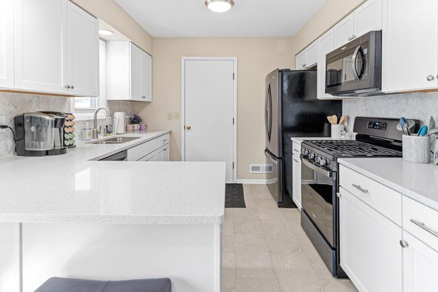 8429 66th Street S, Cottage Grove, MN 55016