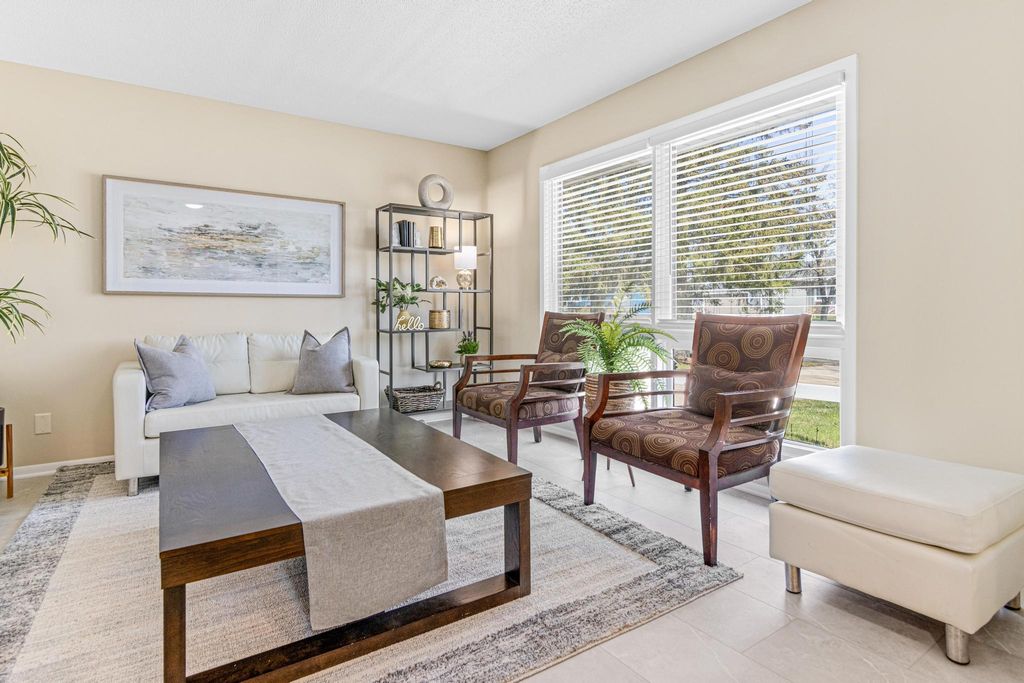 8429 66th Street S, Cottage Grove, MN 55016