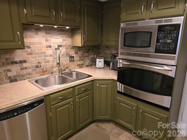 4236 Burning Tree Drive, Charlotte, NC 28277