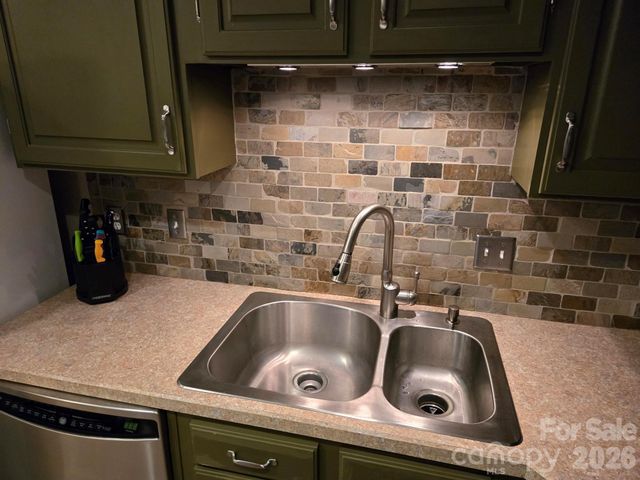 4236 Burning Tree Drive, Charlotte, NC 28277