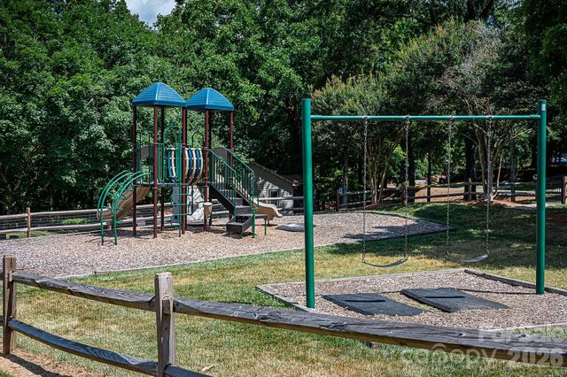 4236 Burning Tree Drive, Charlotte, NC 28277