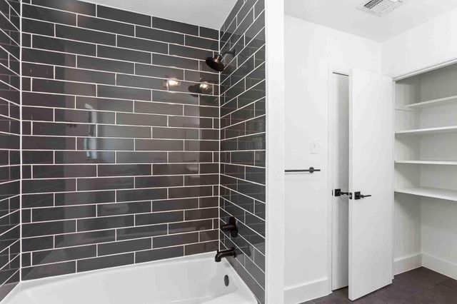 409 Village West DR, San Marcos, TX 78666