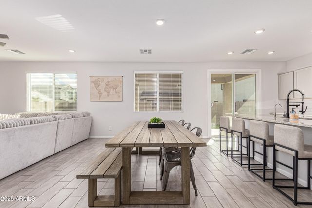 2757 E BLUFF SPRING Avenue, Apache Junction, AZ 85119