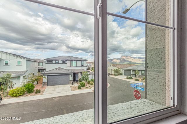 2757 E BLUFF SPRING Avenue, Apache Junction, AZ 85119