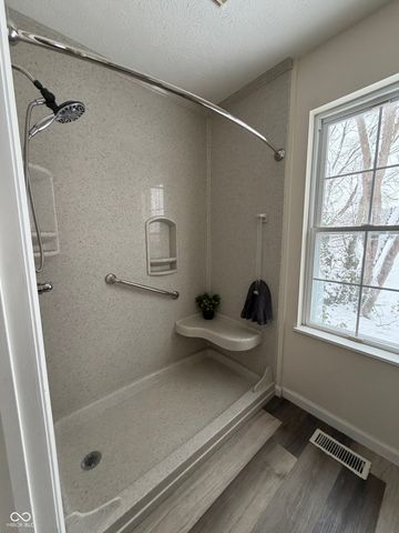 5849 Regency Drive, Columbus, IN 47203