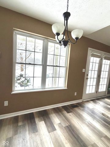 5849 Regency Drive, Columbus, IN 47203