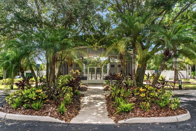 6876 CORRAL CIRCLE, Sarasota, FL 34243