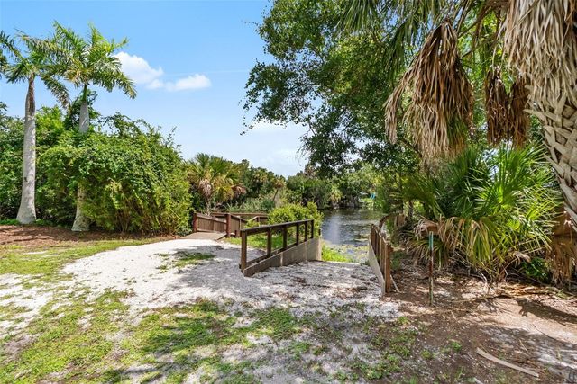 6876 CORRAL CIRCLE, Sarasota, FL 34243
