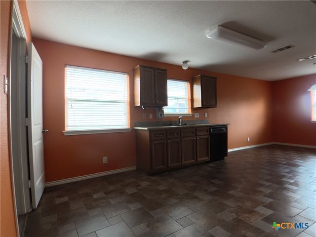 2704 Tarrant County Drive, Killeen, TX 76549