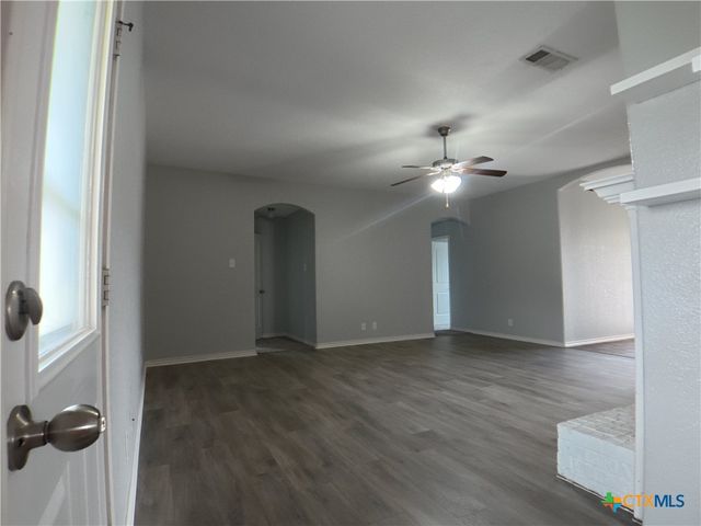 2704 Tarrant County Drive, Killeen, TX 76549