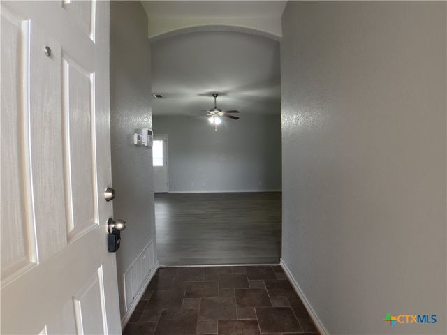 2704 Tarrant County Drive, Killeen, TX 76549