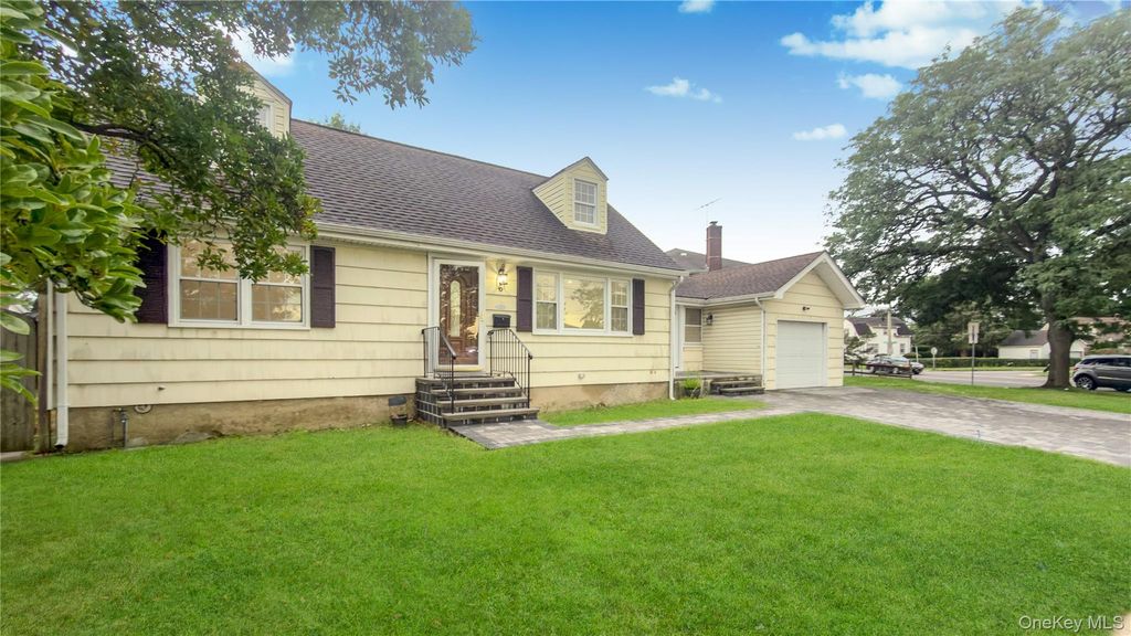 6 Harold Avenue, Hempstead, NY 11550 — photo 3